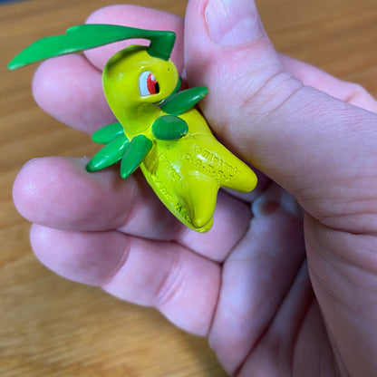 Chikortia Bayleef and Meganium Pokemon TOMY Figures